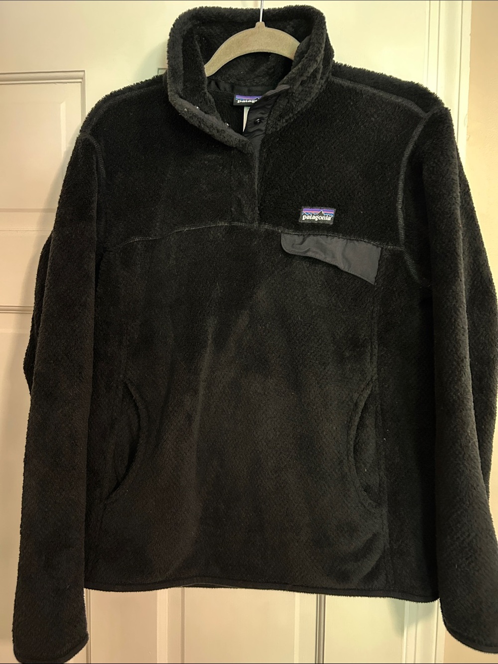 Patagonia Women’s Medium Black Teddy Fleece Pullover Jacket